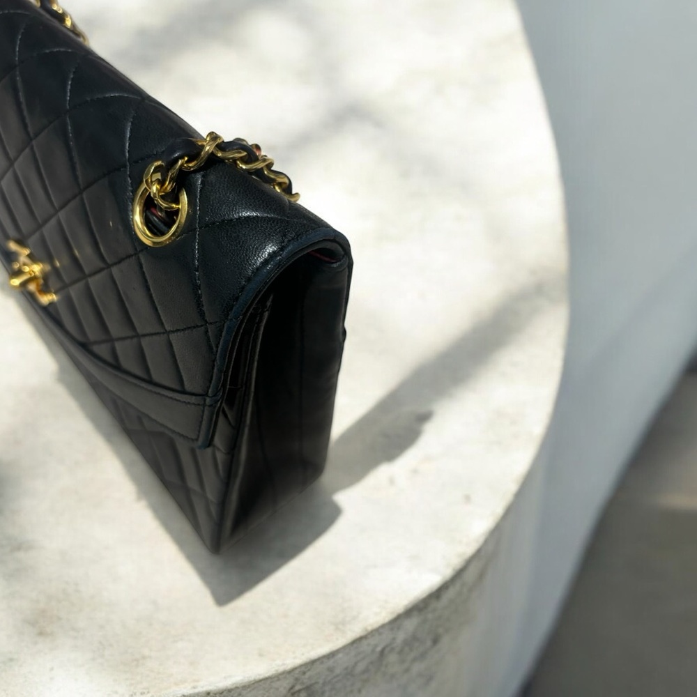 CHANEL Vintage 1986 Classic Quilted Lambskin Flap Bag Black/Red - Picture 5 of 15